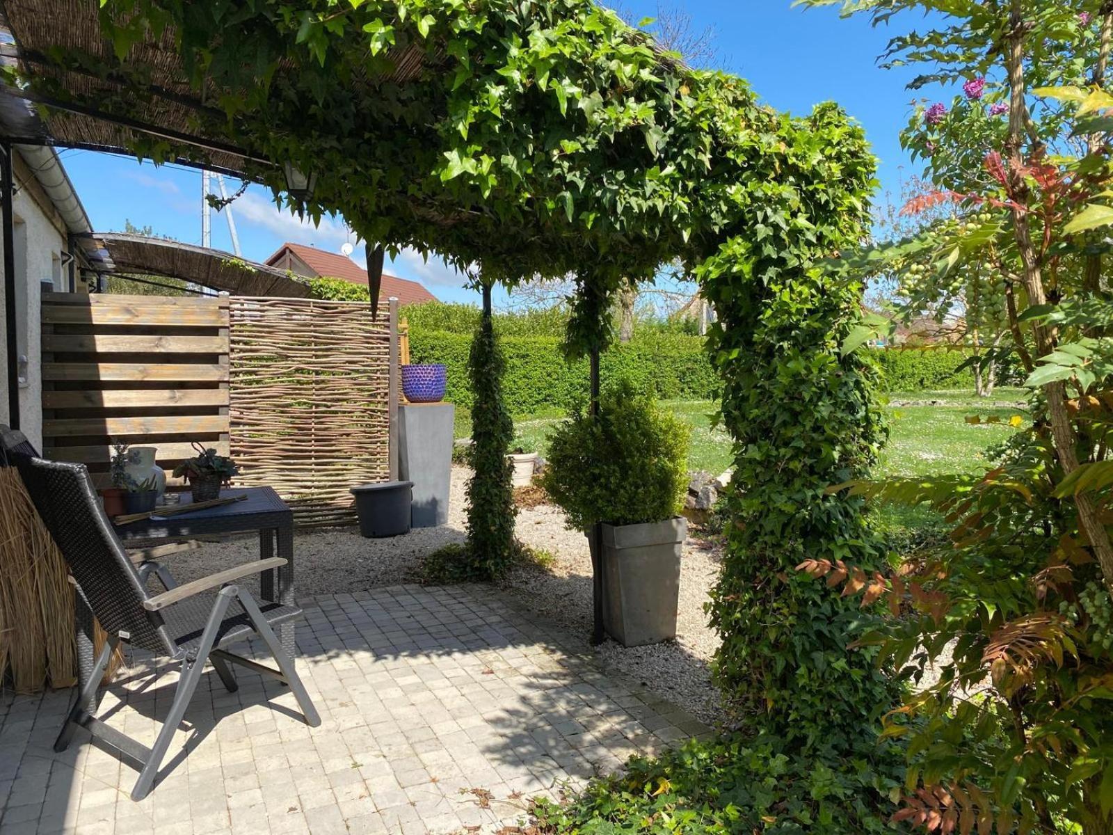 Gite Et Studios Les Barongeres Farges-lès-Chalon エクステリア 写真